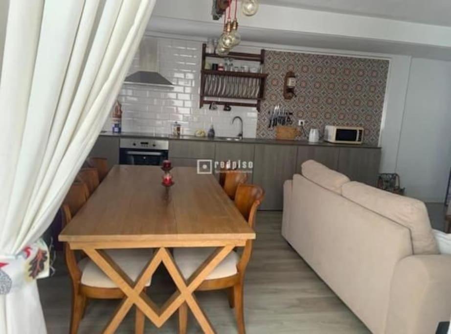 Apartment Piso Amplio Y Diafano, Al Lado De Alameda ,centro