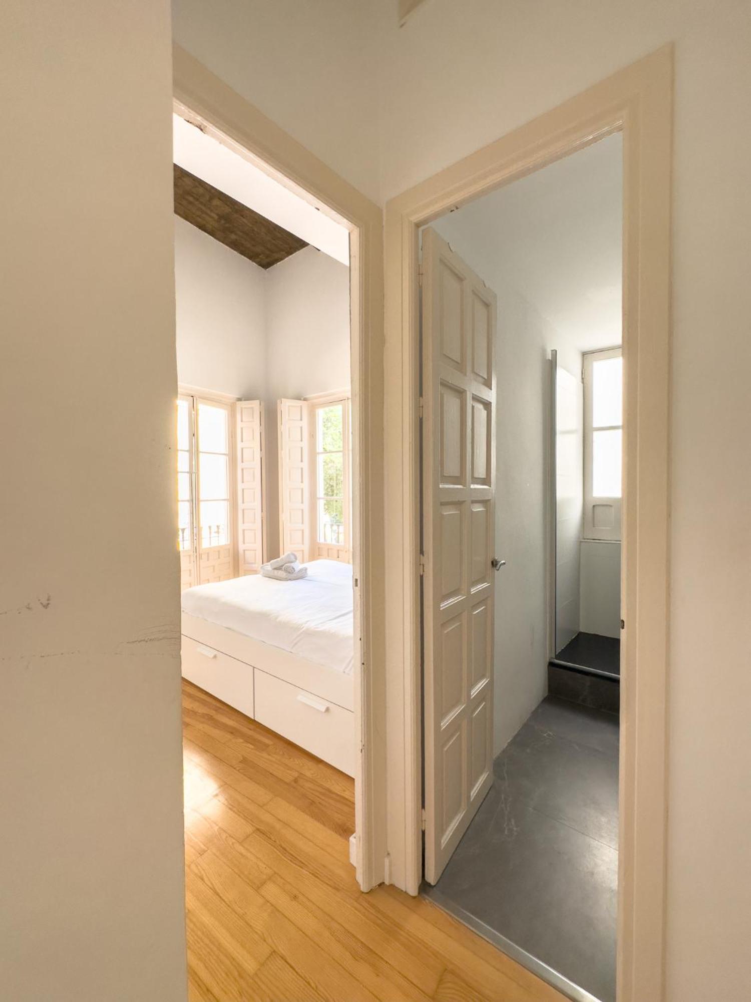 Stylish 1br Apt, Ac, Near Sight, Private Parking Opt *