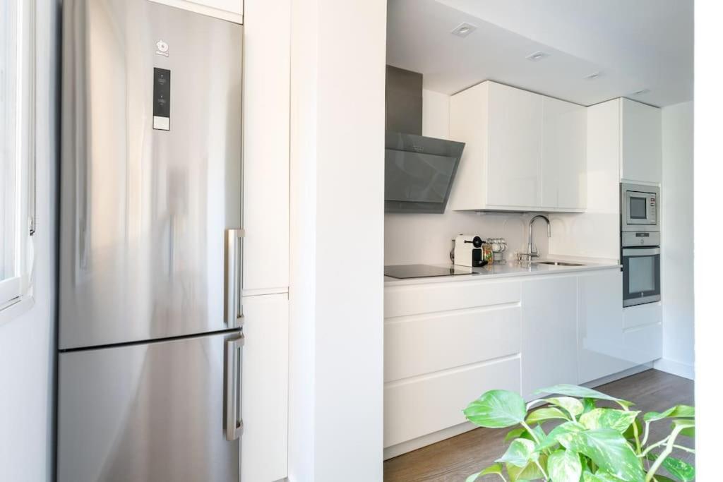 Moderno En Triana 2 Y Aire Acondicionado Apartment *