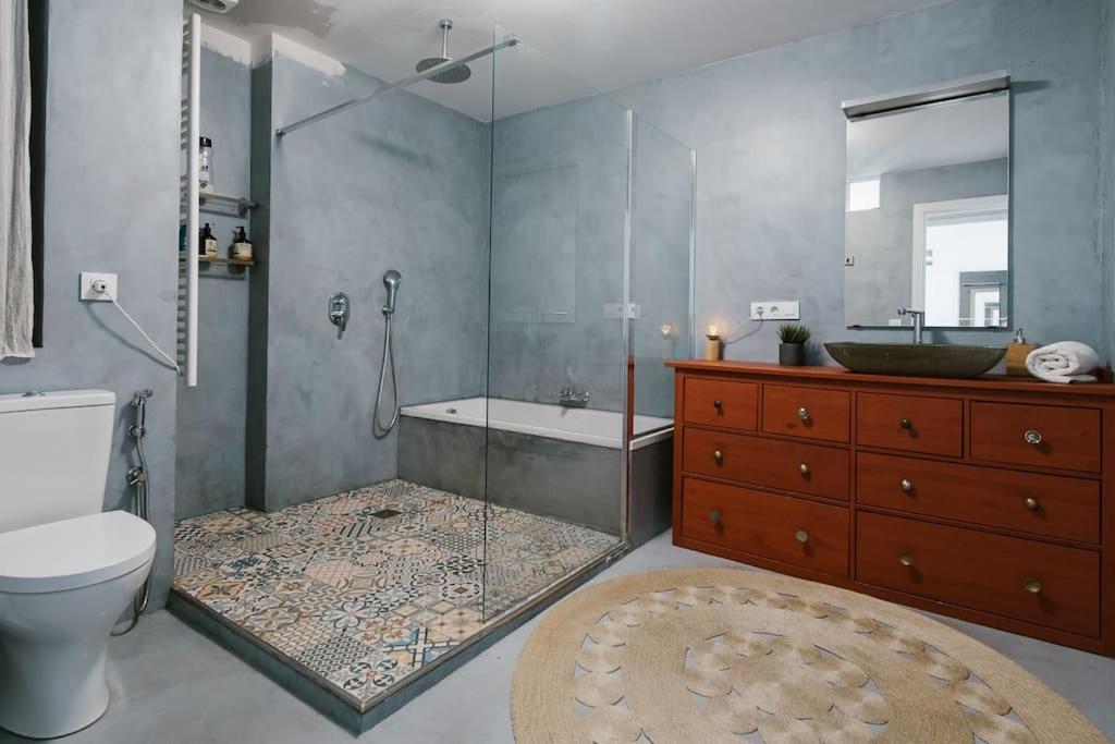 Cozy But Modern 2 Bed/bath Perfect For Families Apartment