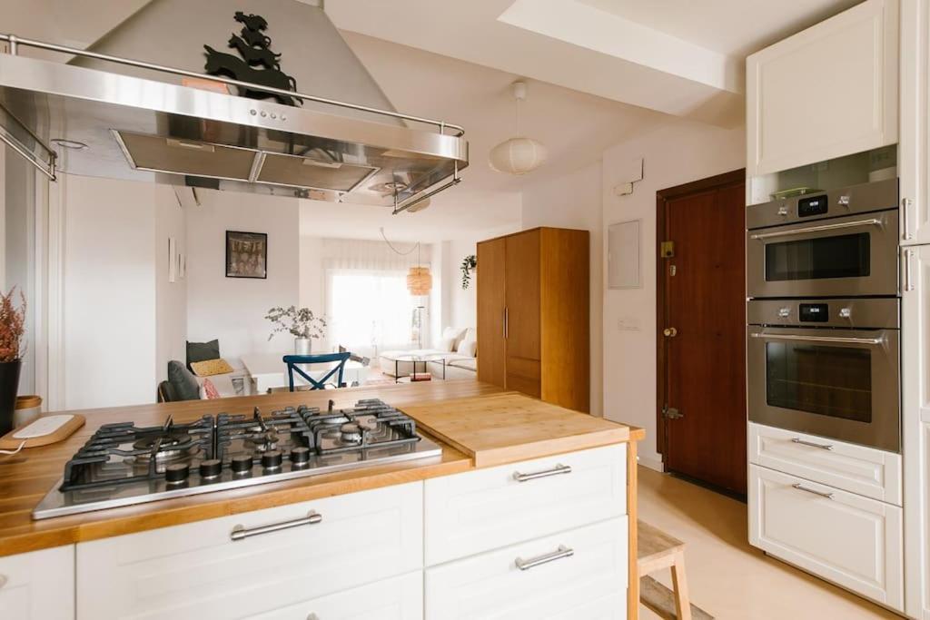 Cozy But Modern 2 Bed/bath Perfect For Families Seville