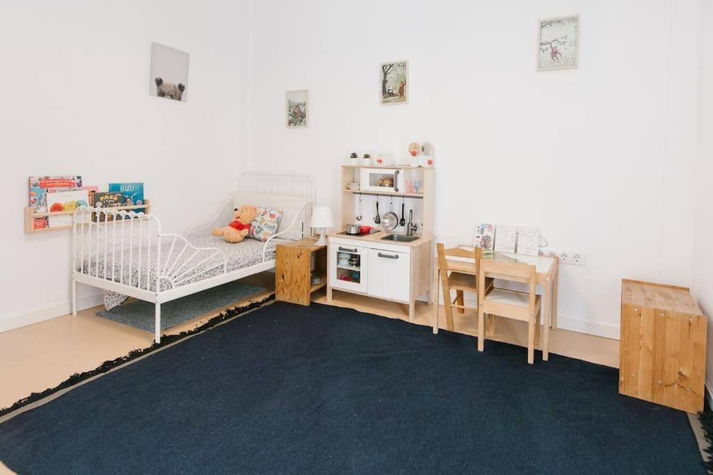 Cozy But Modern 2 Bed/bath Perfect For Families