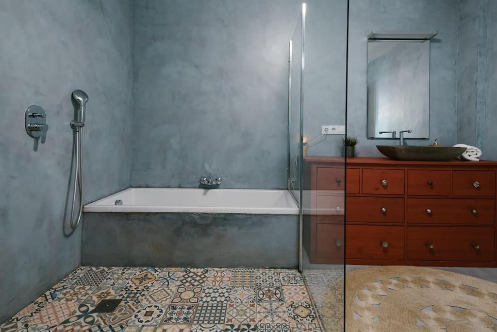 Apartment Cozy But Modern 2 Bed/bath Perfect For Families *