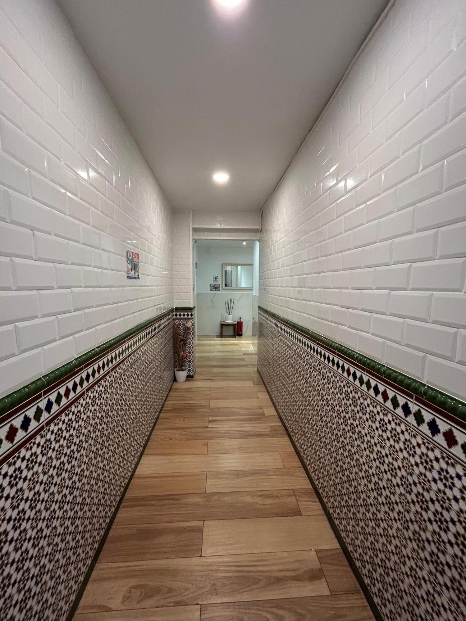 Avenida Andalucia - Solo Adultos Guest house