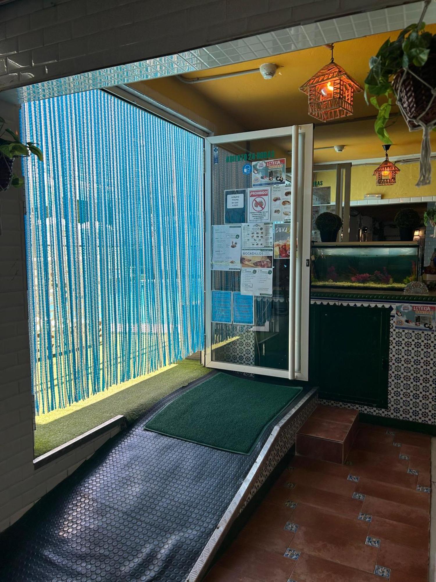 Avenida Andalucia - Solo Adultos