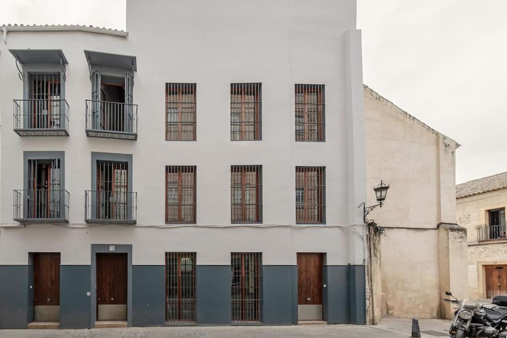 Isg Puerta Jerez 02 Seville