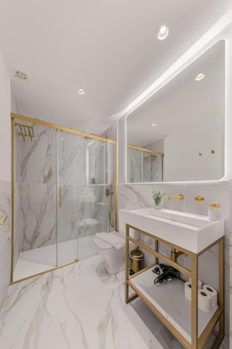 Isg O'donnell 2-1-free Parking * Seville