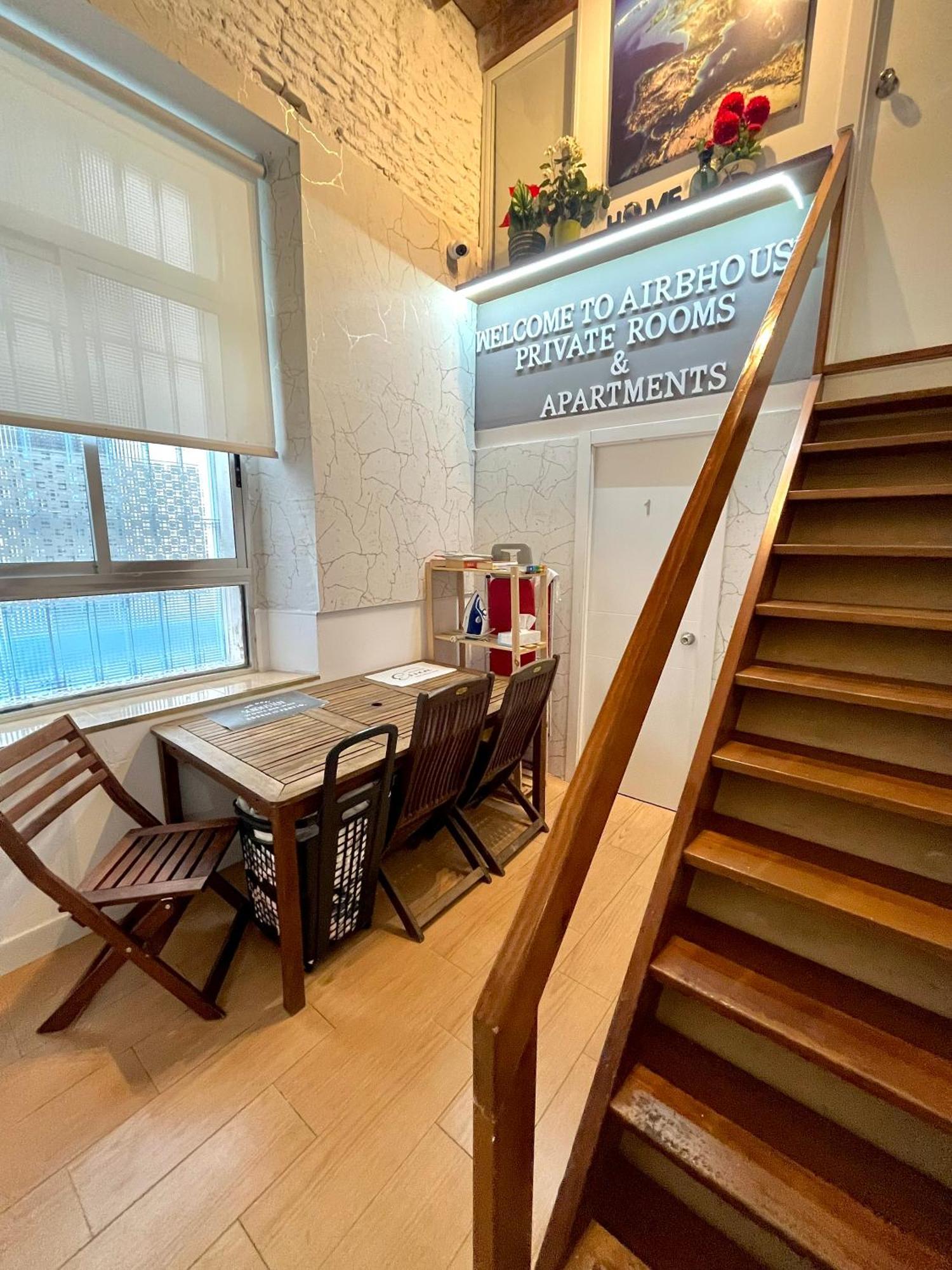 Homestay Airbhouse Private & *