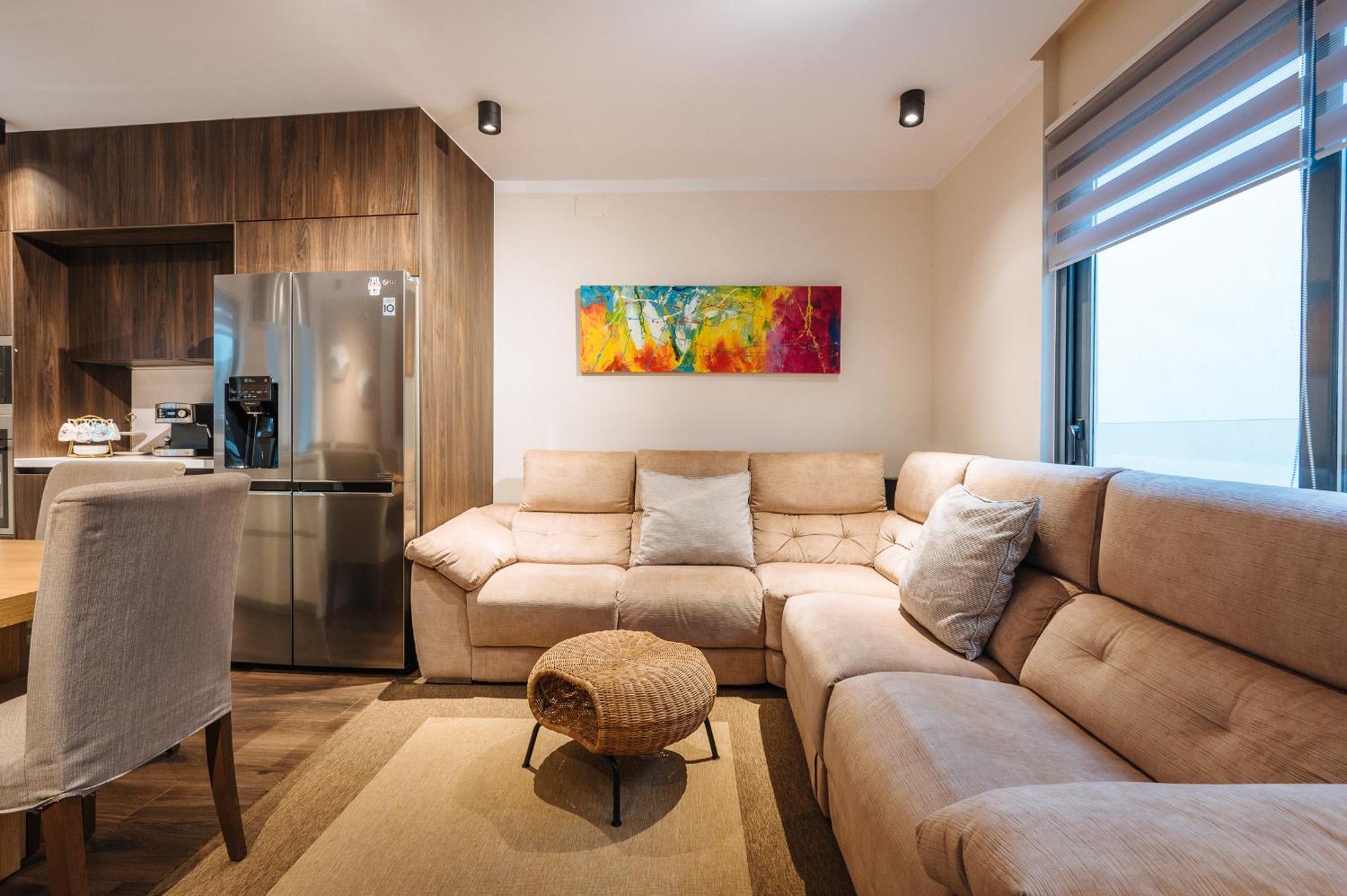 Elegant Duplex 3 Master Bedrooms And Private Apartment *