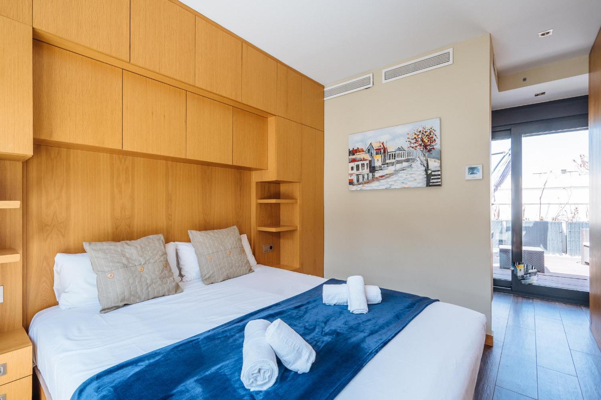 Elegant Duplex 3 Master Bedrooms And Private * Seville