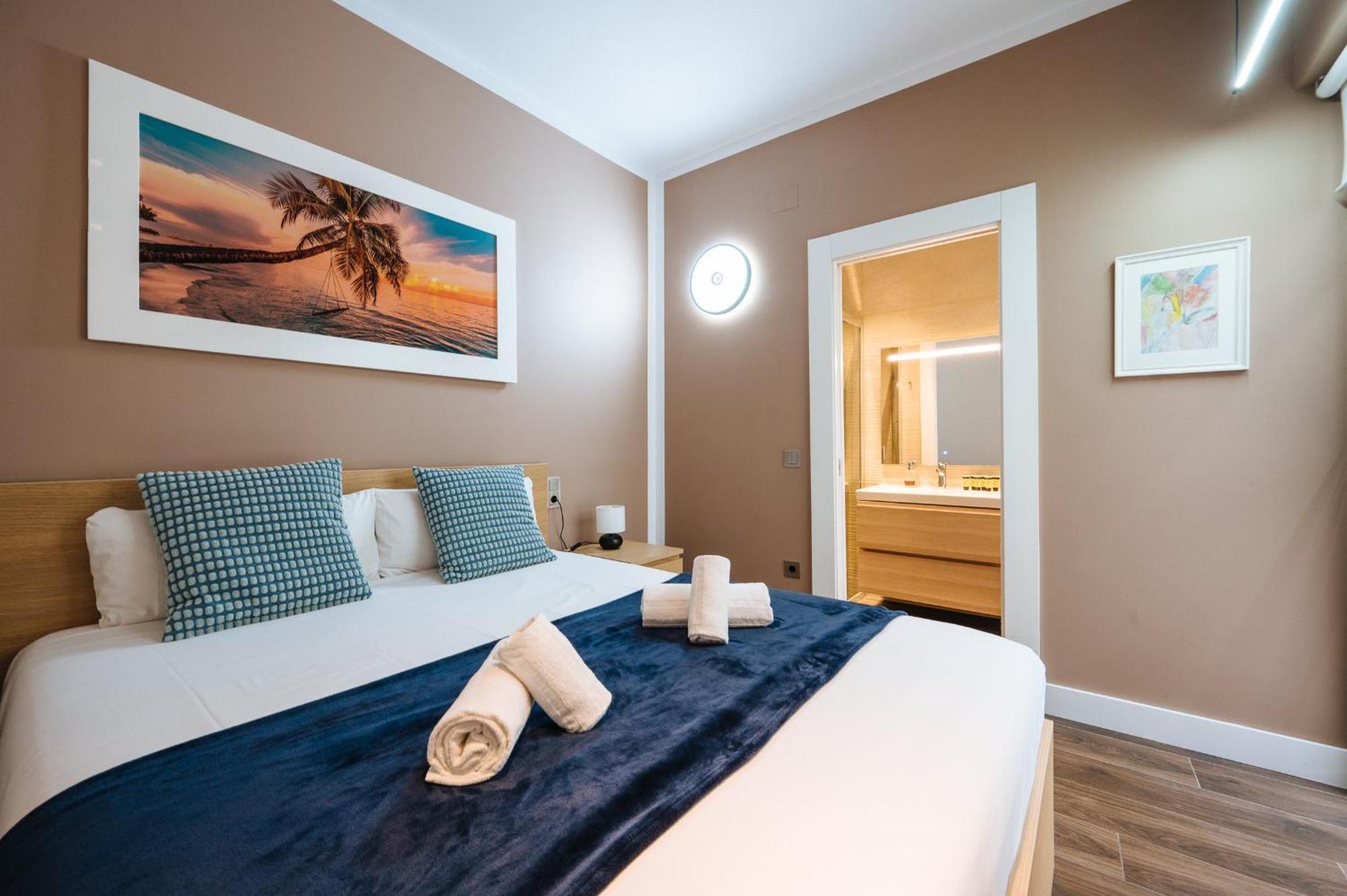 Elegant Duplex 3 Master Bedrooms And Private Apartment Seville