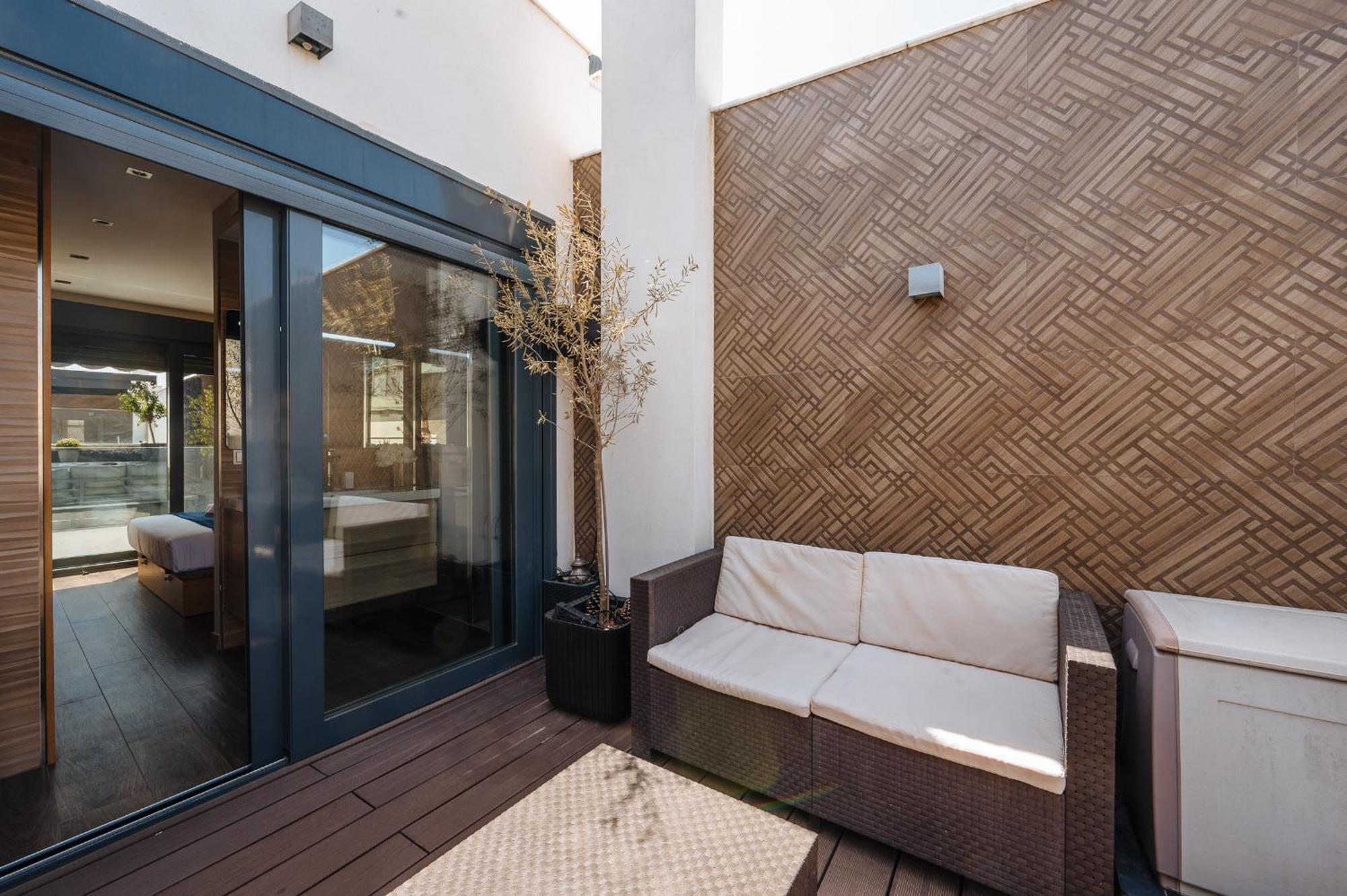 Apartment Elegant Duplex 3 Master Bedrooms And Private