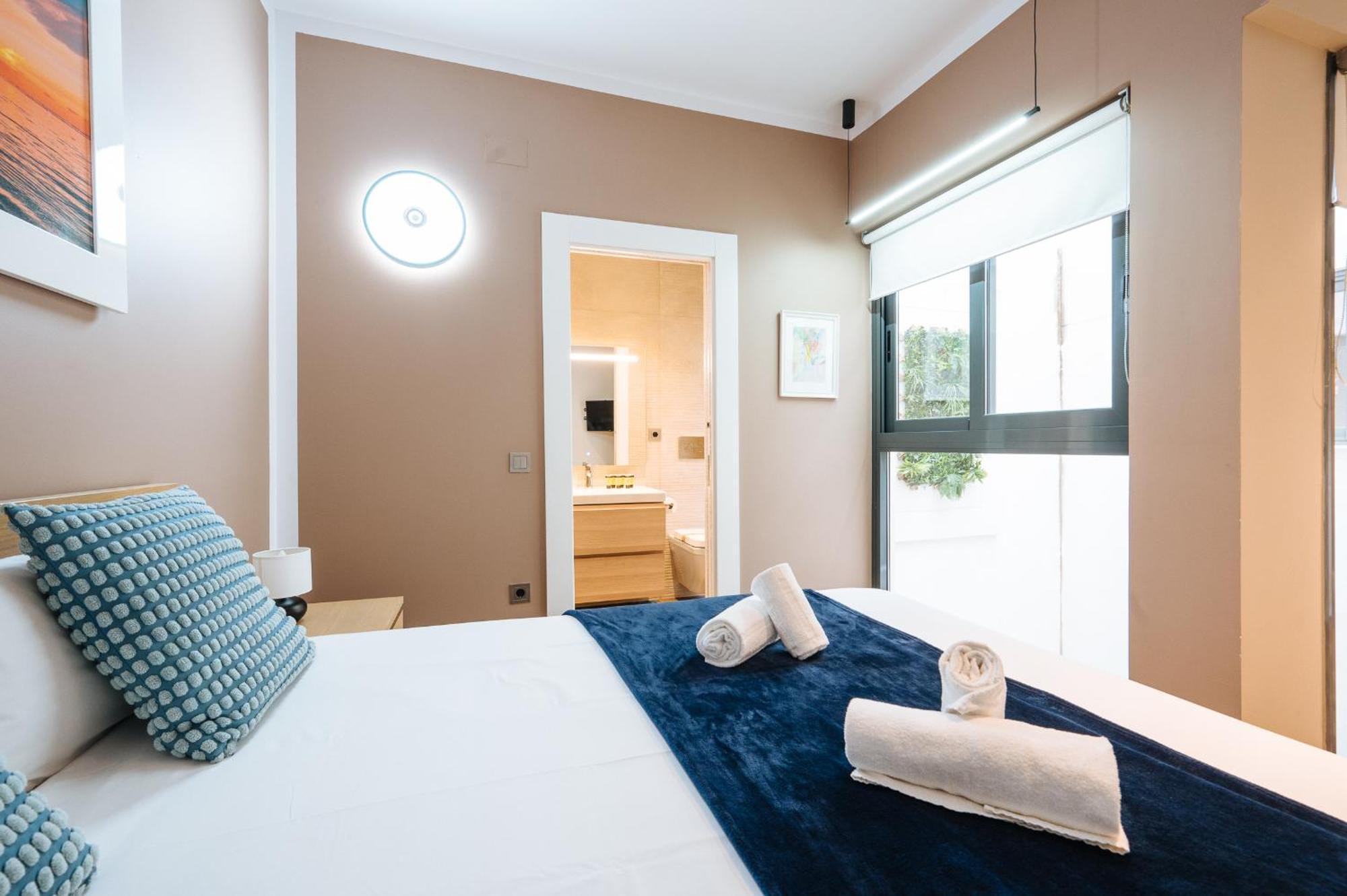 Elegant Duplex 3 Master Bedrooms And Private Apartment *