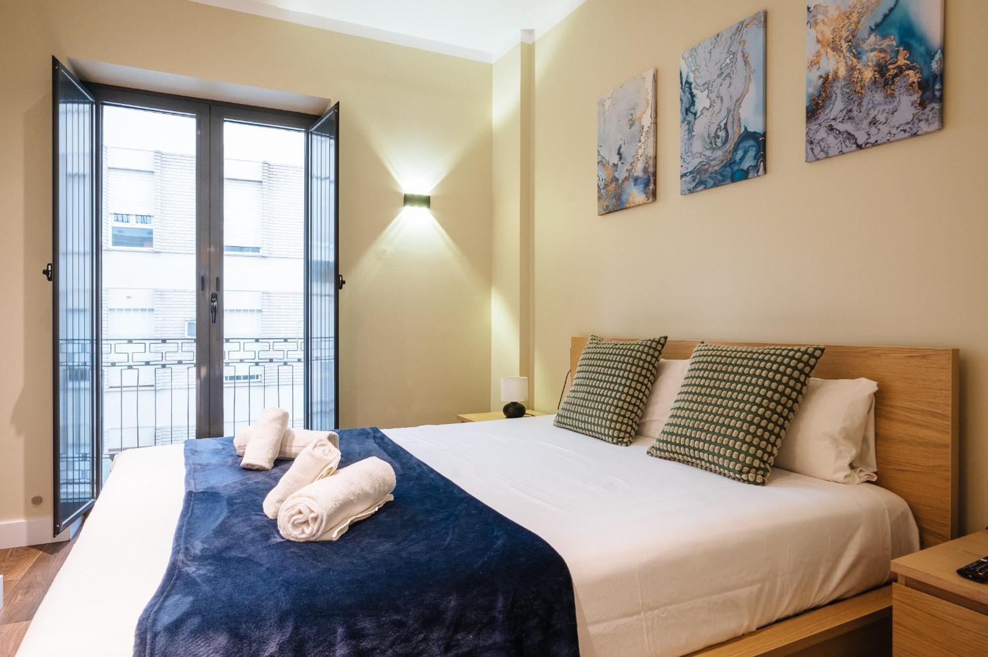 Apartment Elegant Duplex 3 Master Bedrooms And Private Seville
