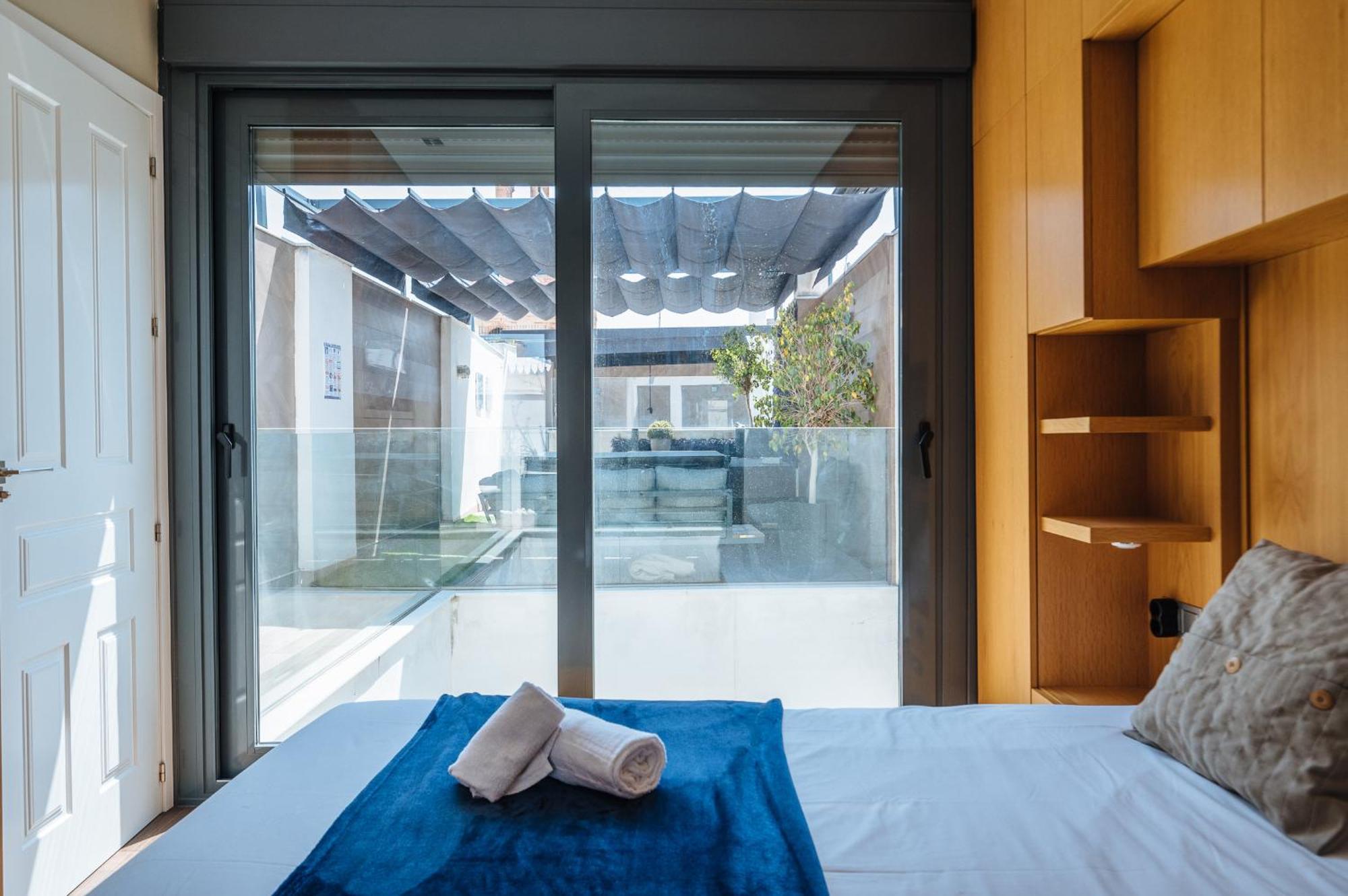 Elegant Duplex 3 Master Bedrooms And Private * Seville