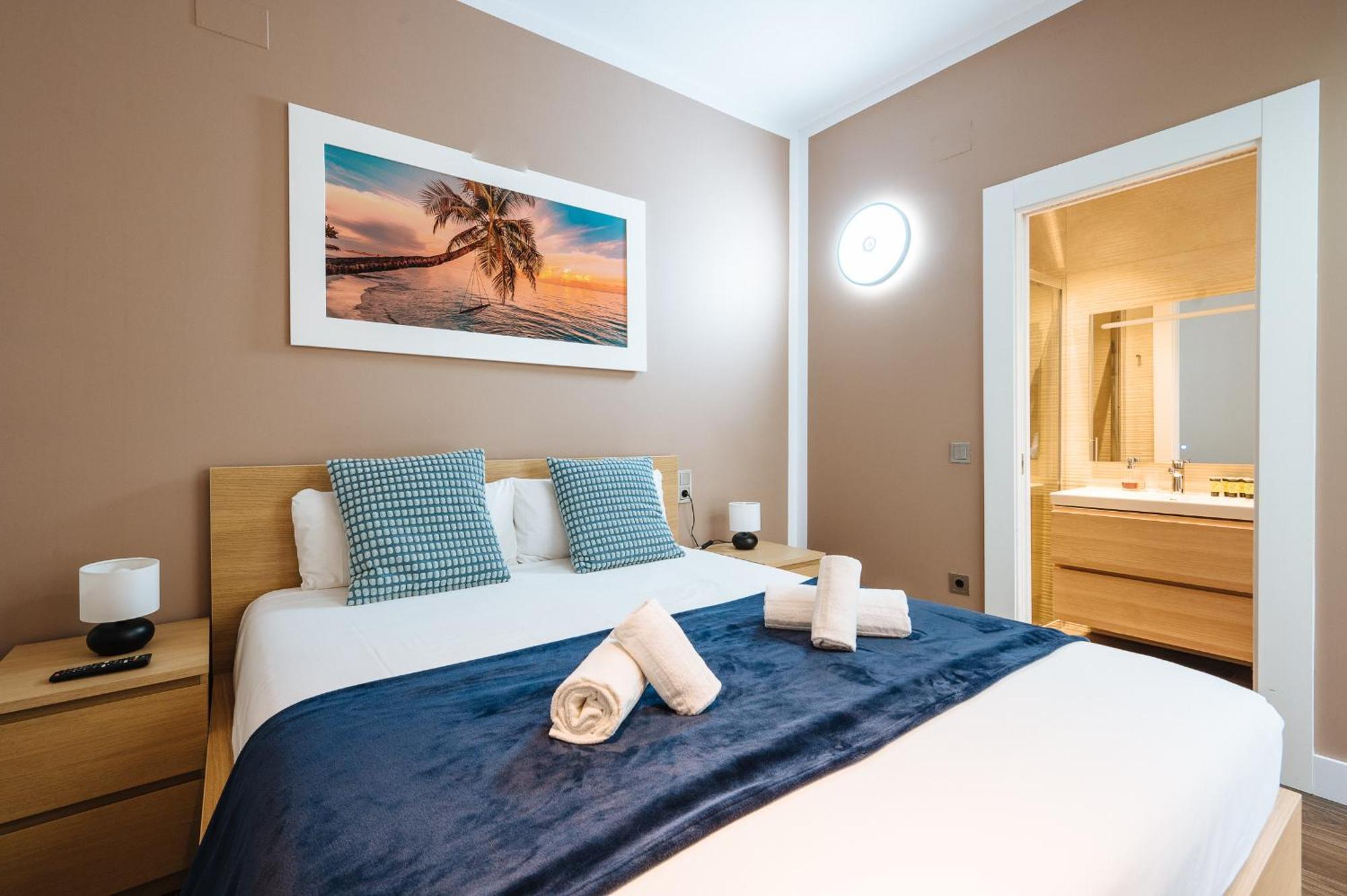 Apartment Elegant Duplex 3 Master Bedrooms And Private Seville