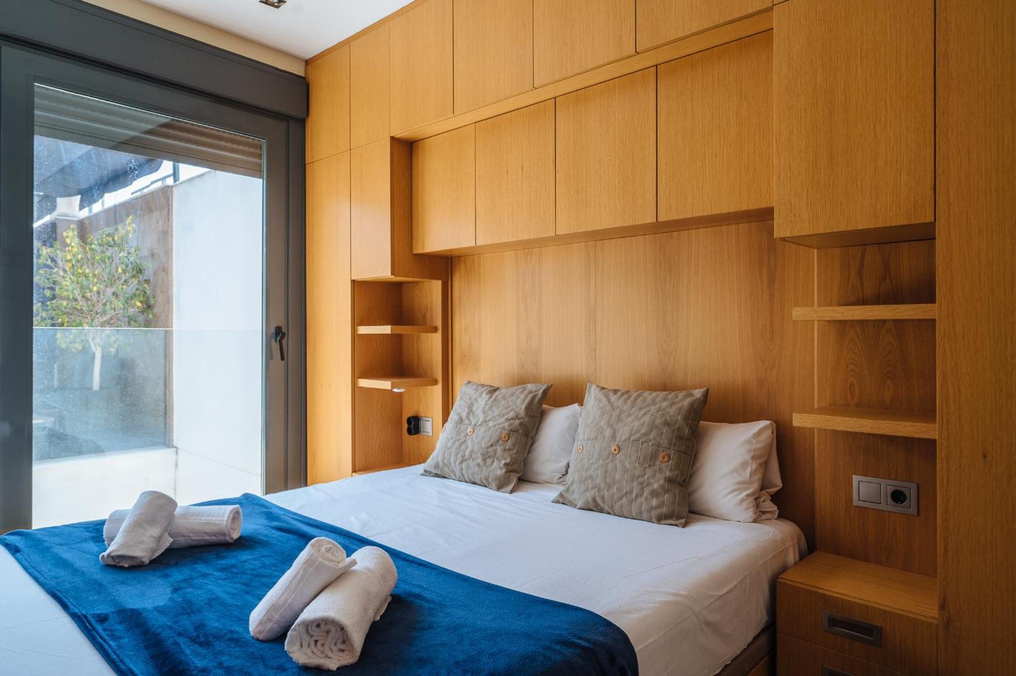 Elegant Duplex 3 Master Bedrooms And Private Apartment