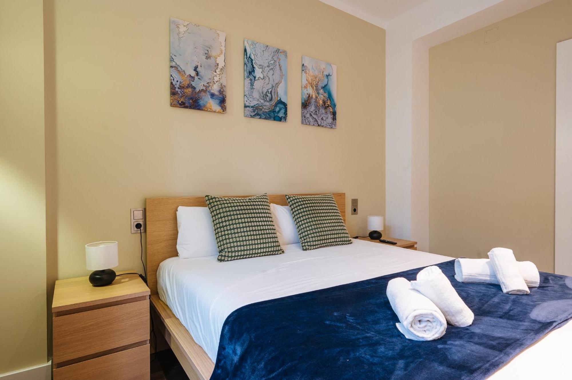 Apartment Elegant Duplex 3 Master Bedrooms And Private Seville