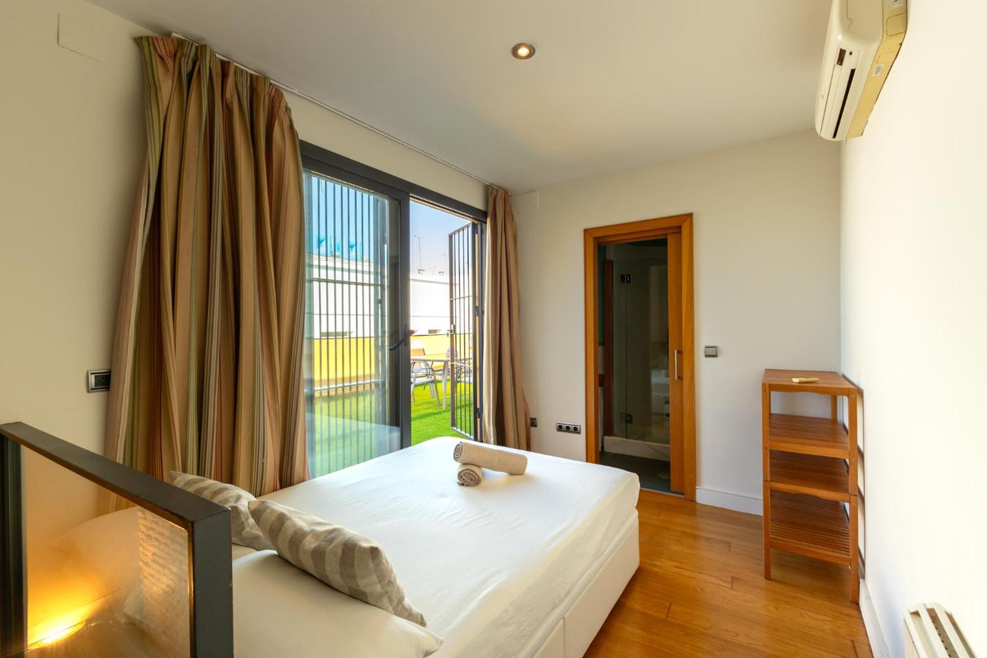 La Maestranza Charming One Or Two Bedrooms By Cityzen
