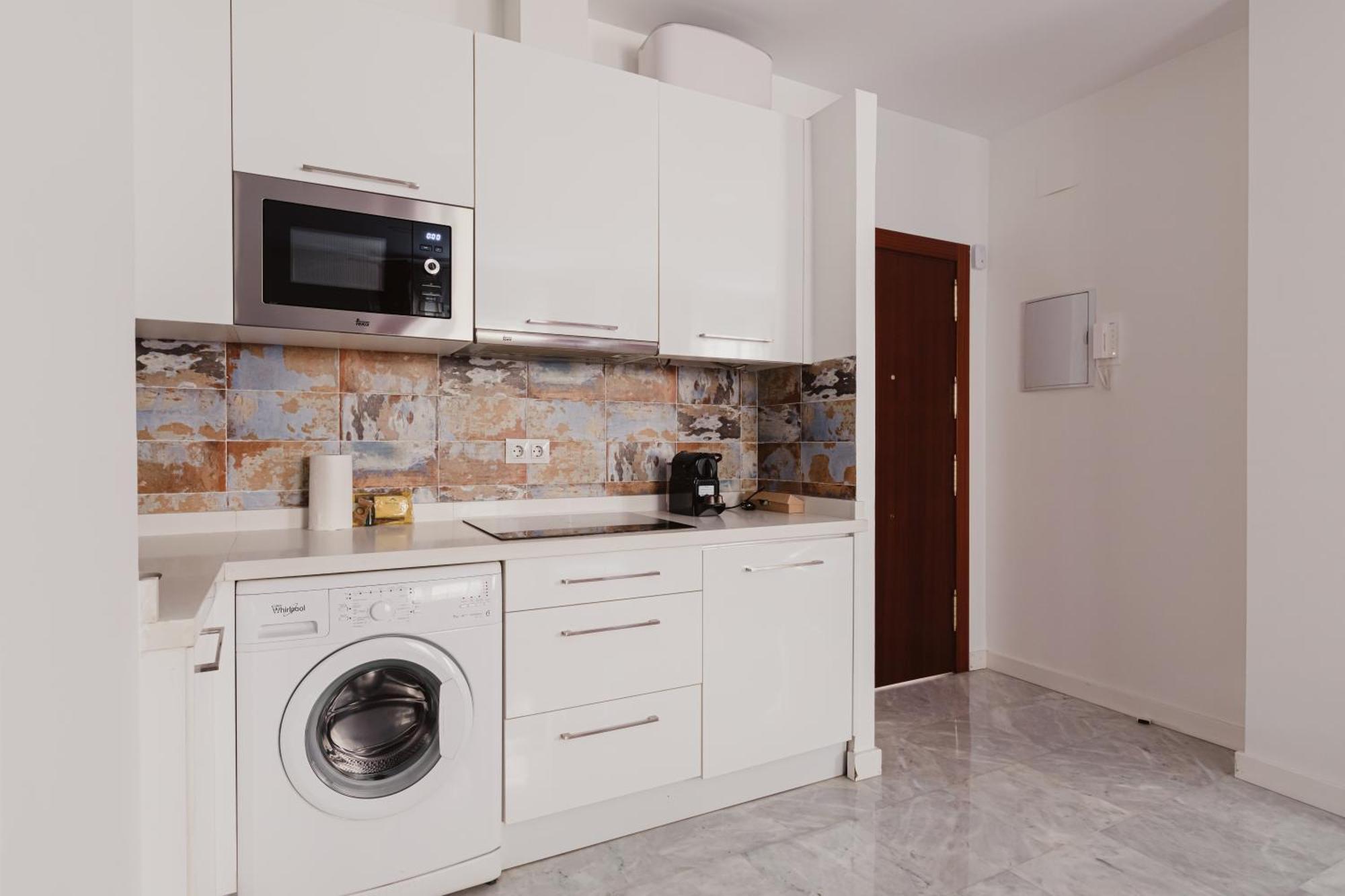 Quiet And Comfortable Fully Renovated *