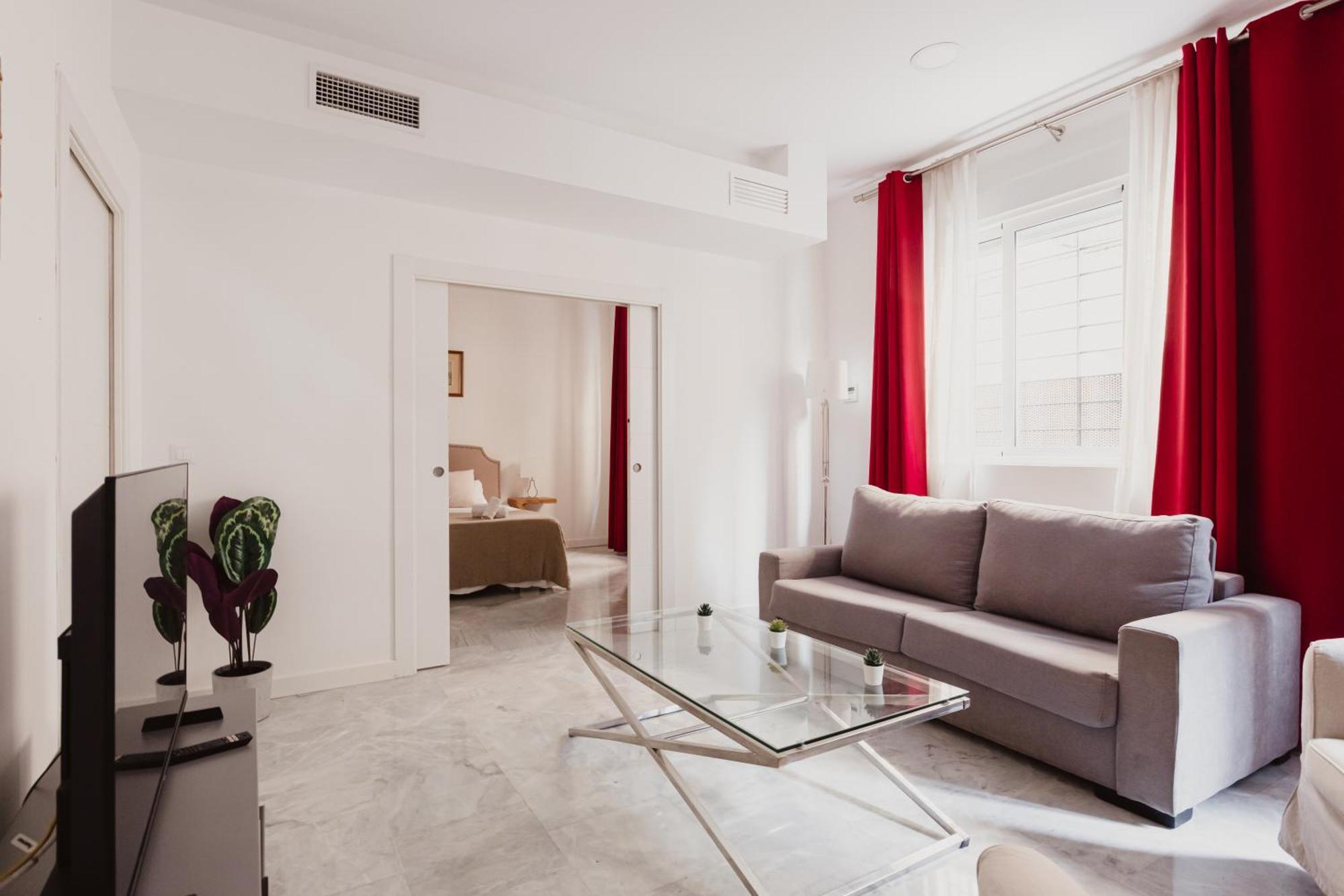 Quiet And Comfortable Fully Renovated *