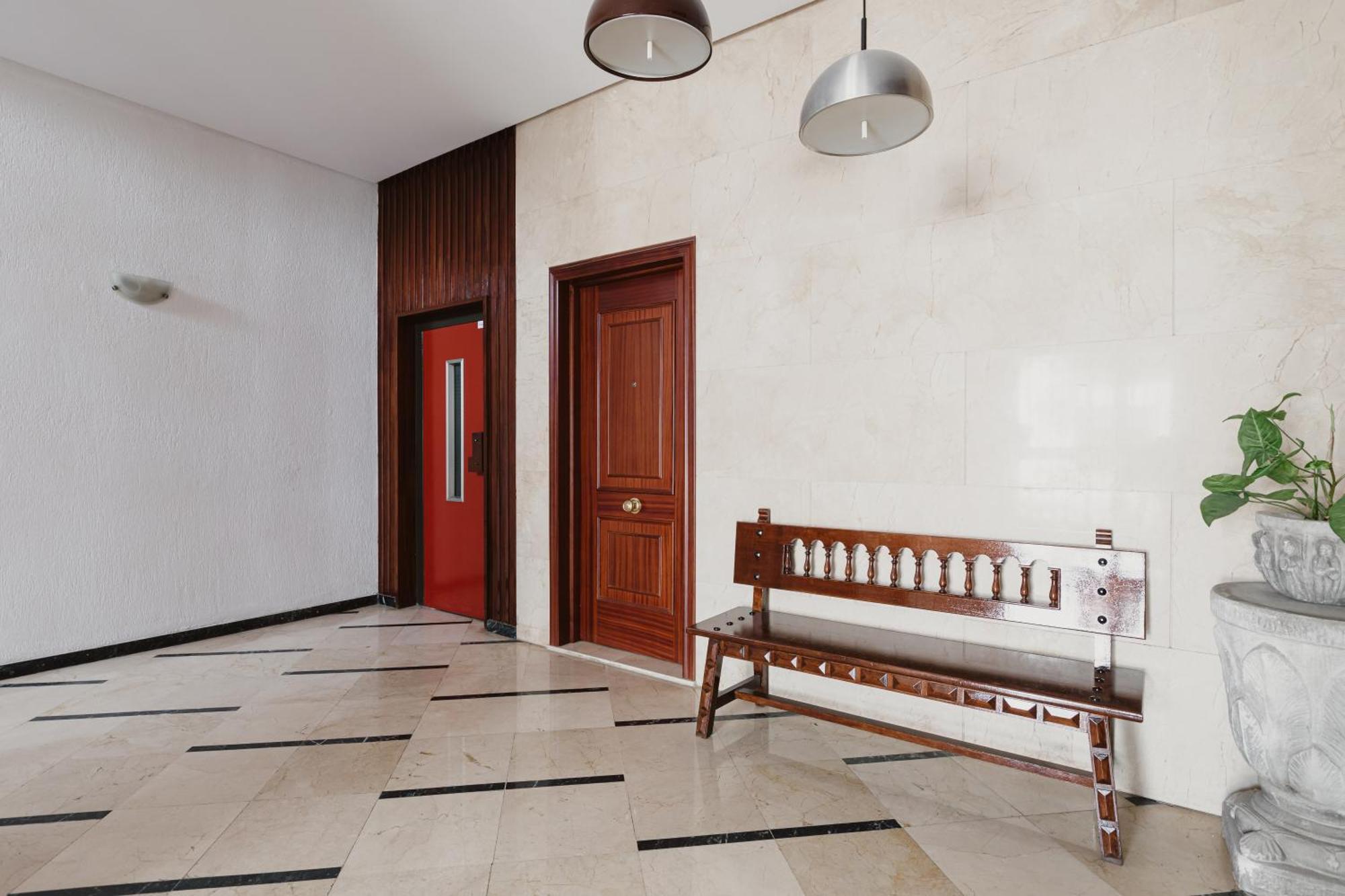 Quiet And Comfortable Fully Renovated