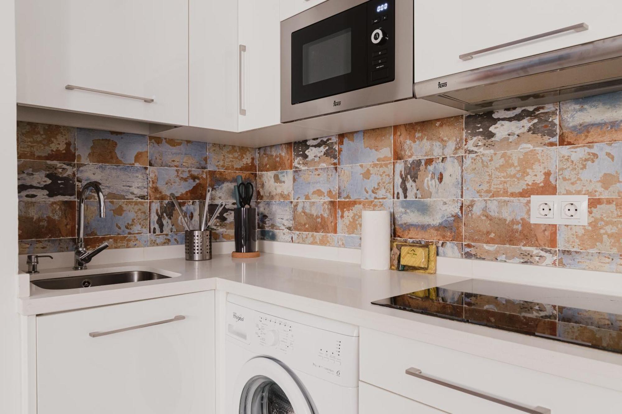 Quiet And Comfortable Fully Renovated *