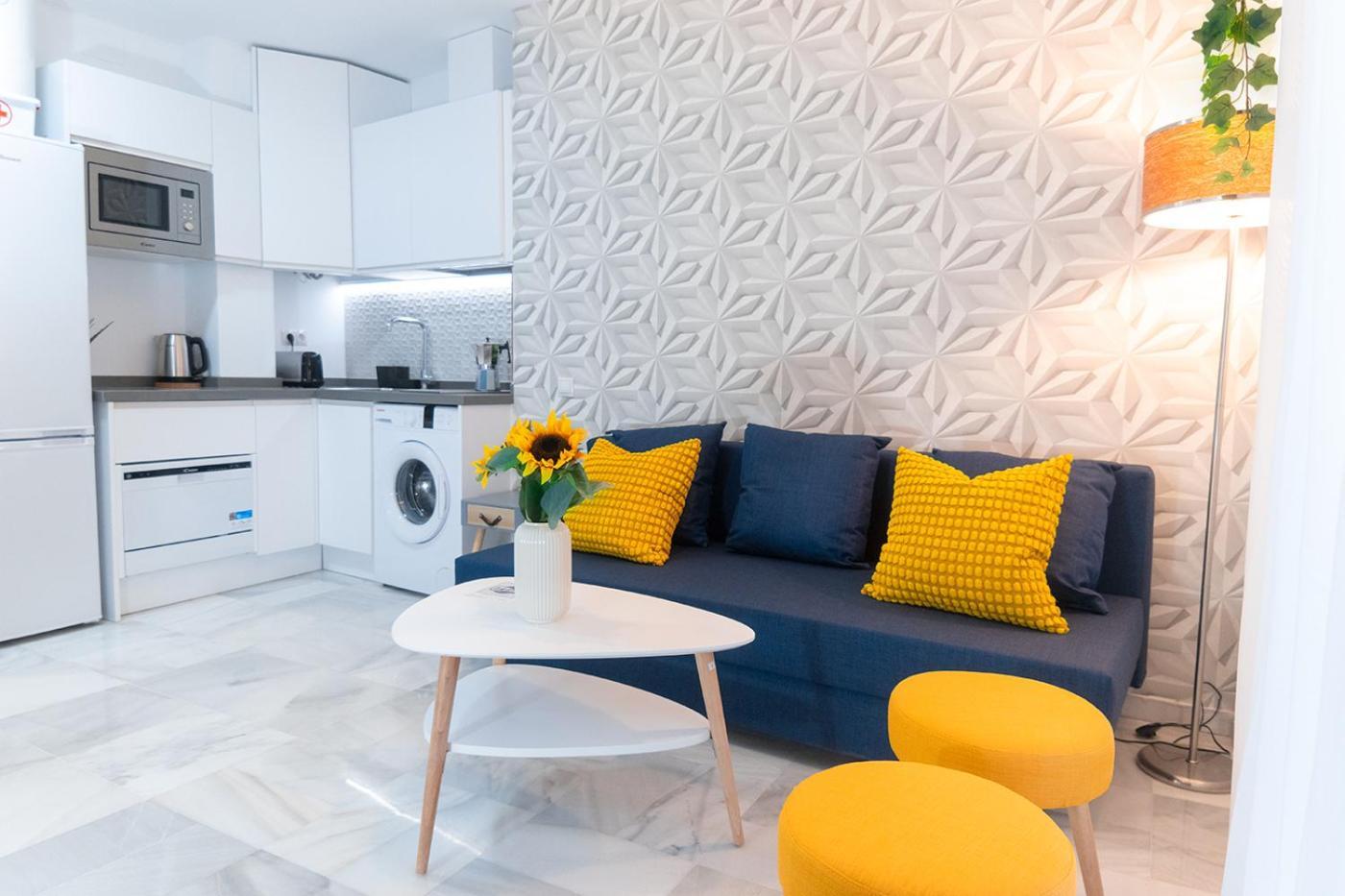 Downtown 3 Bedrooms, 1 Bathroom, Wifi Apartment
