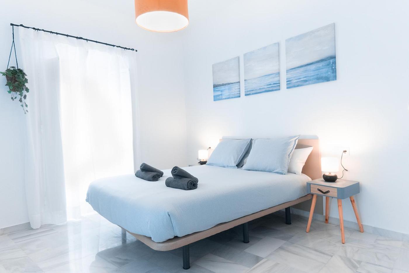 Apartment Downtown 3 Bedrooms, 2 Bathrooms, Wifi