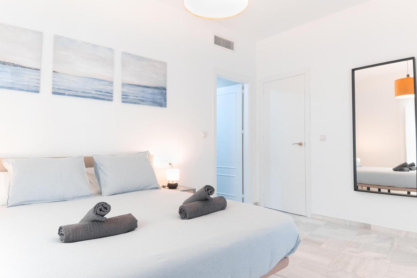 Apartment Downtown 3 Bedrooms, 2 Bathrooms, Wifi Seville