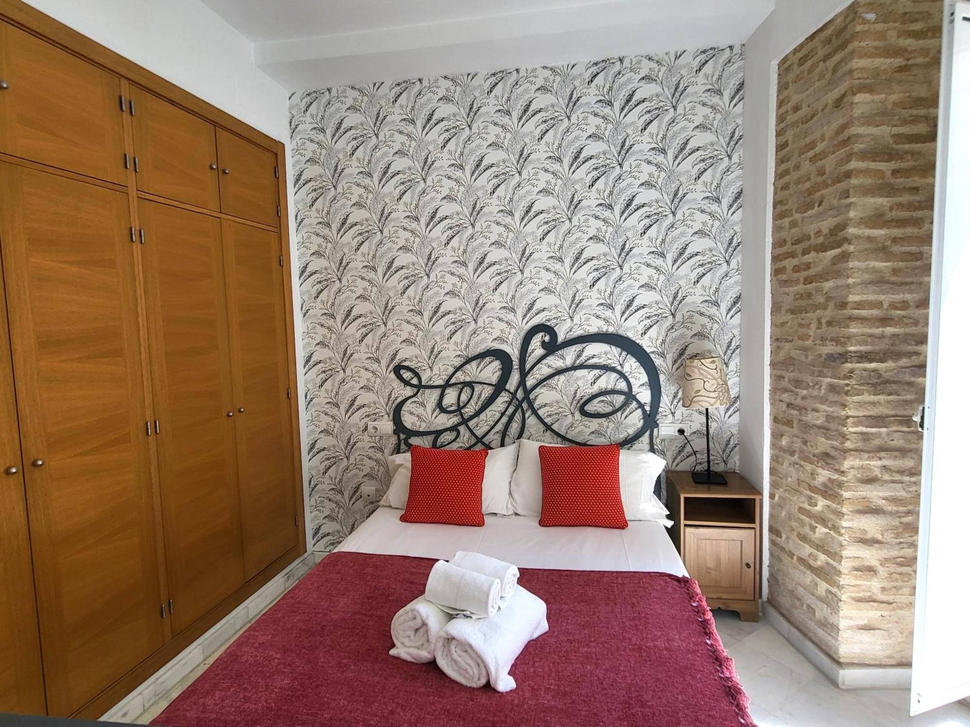 Reservaloen Mariano De Cavia Apartment *