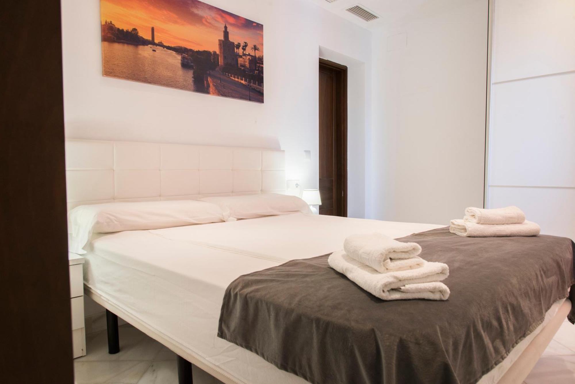 Nightinsevilla Bailen Free Parking * Sevilla
