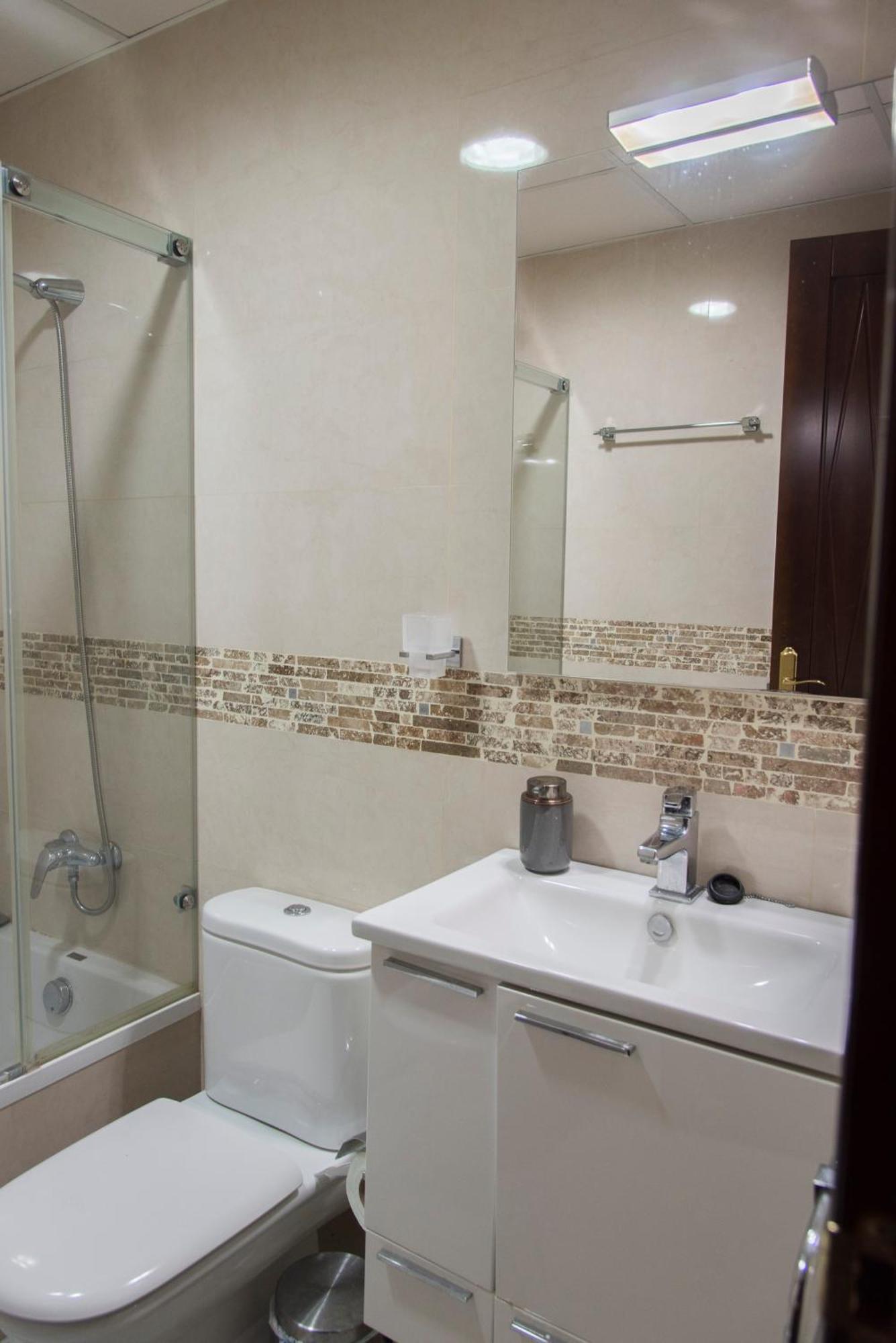 Nightinsevilla Bailen Free Parking * Sevilla