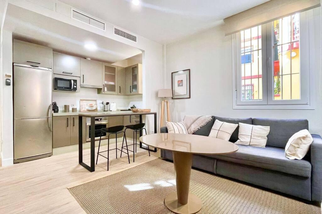 San Marcos Center Apartment *