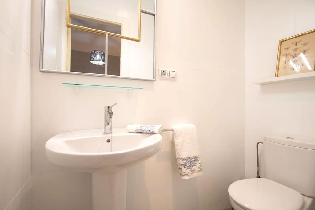 Stylish Andalusian House In Historical Center *