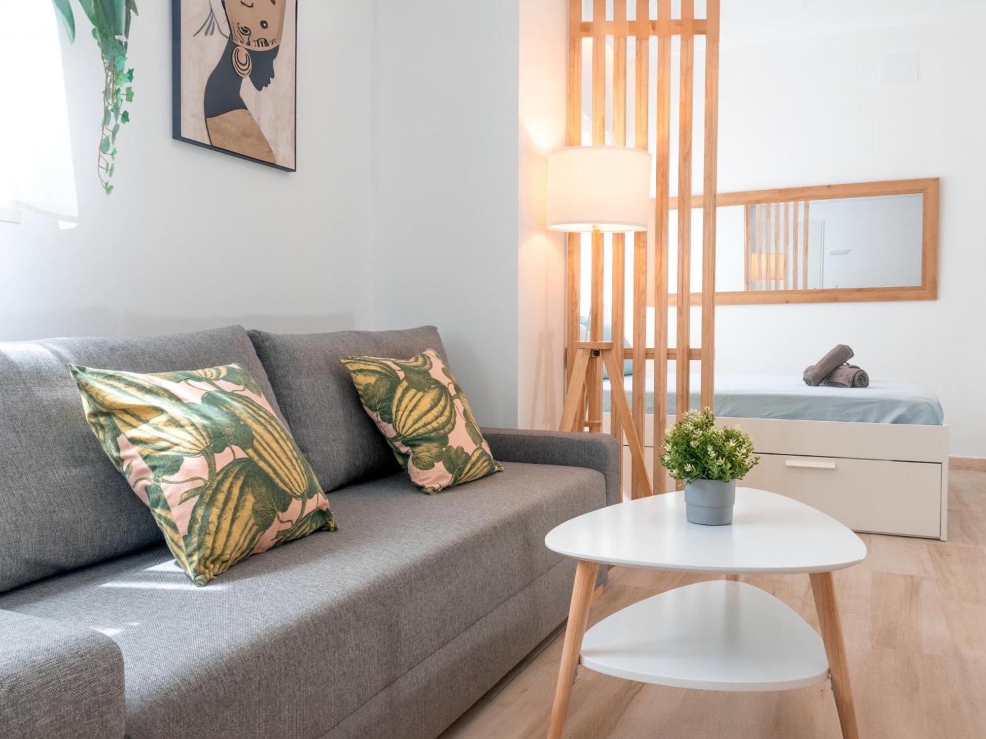Estudio Jacuzzi Con Encanto En Triana Seville