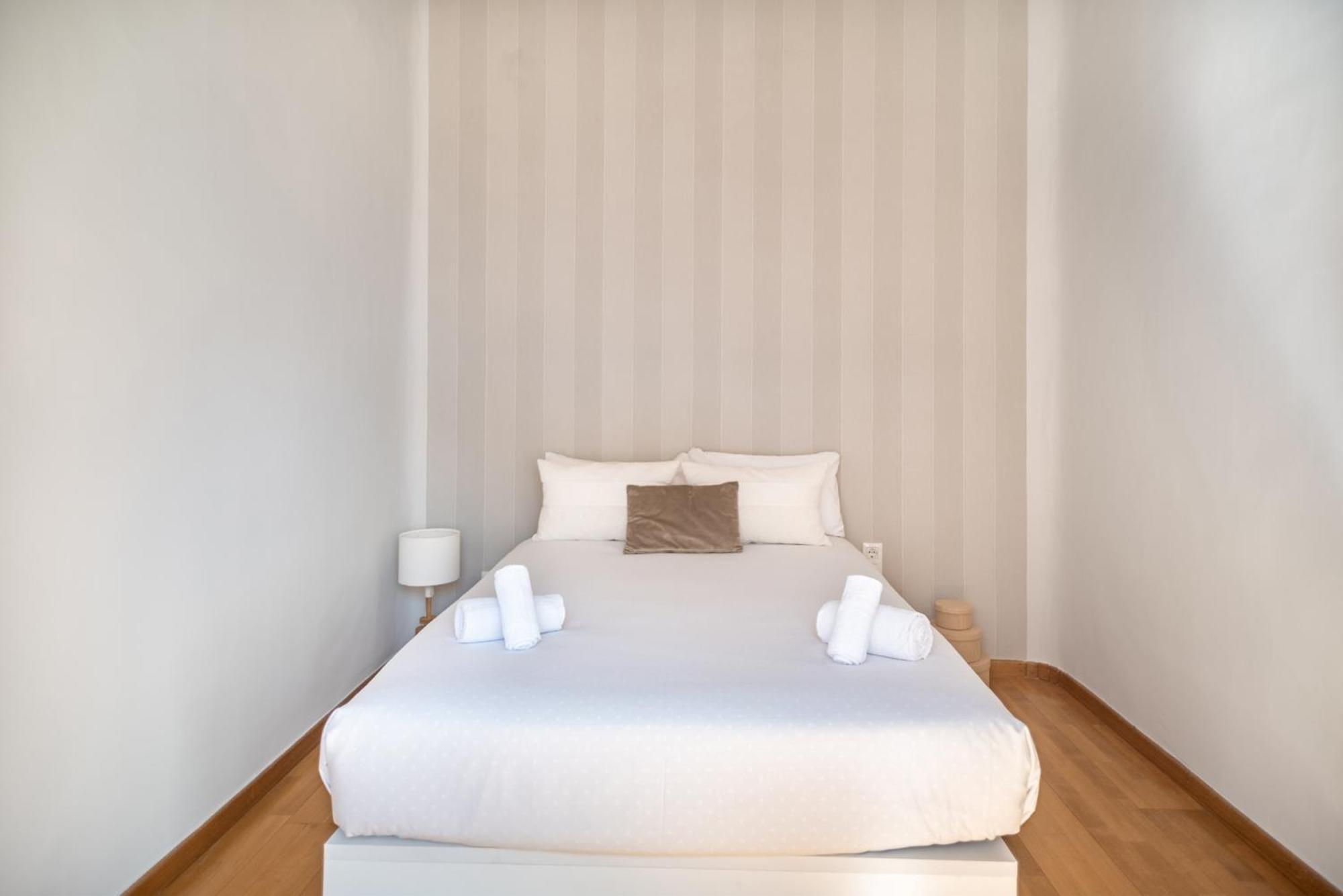 Beautiful And Bright- 1bd 1bth- Center Apartment *