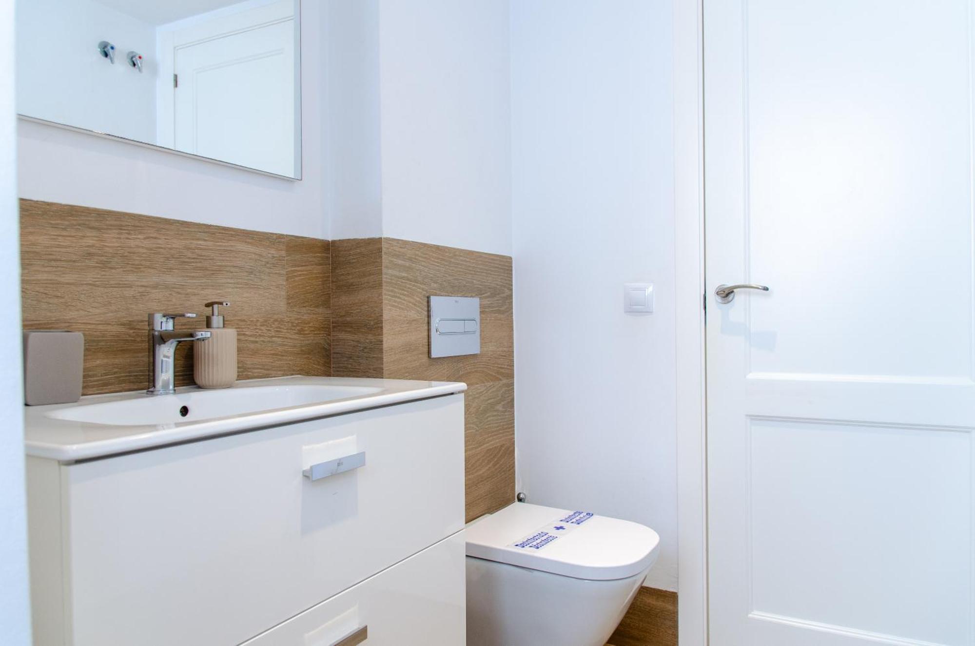 Apartment Moderno En Triana 2 Y Aire Acondicionado