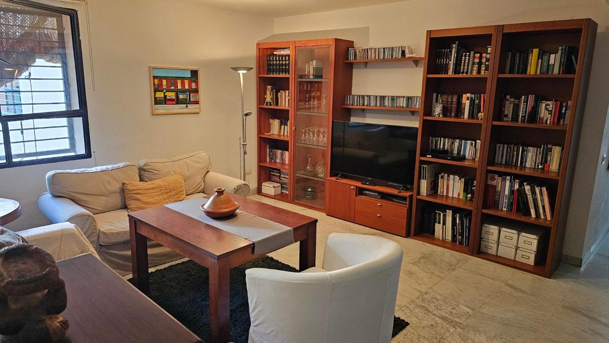 Centrally Located In Old Palace House Apartment Seville