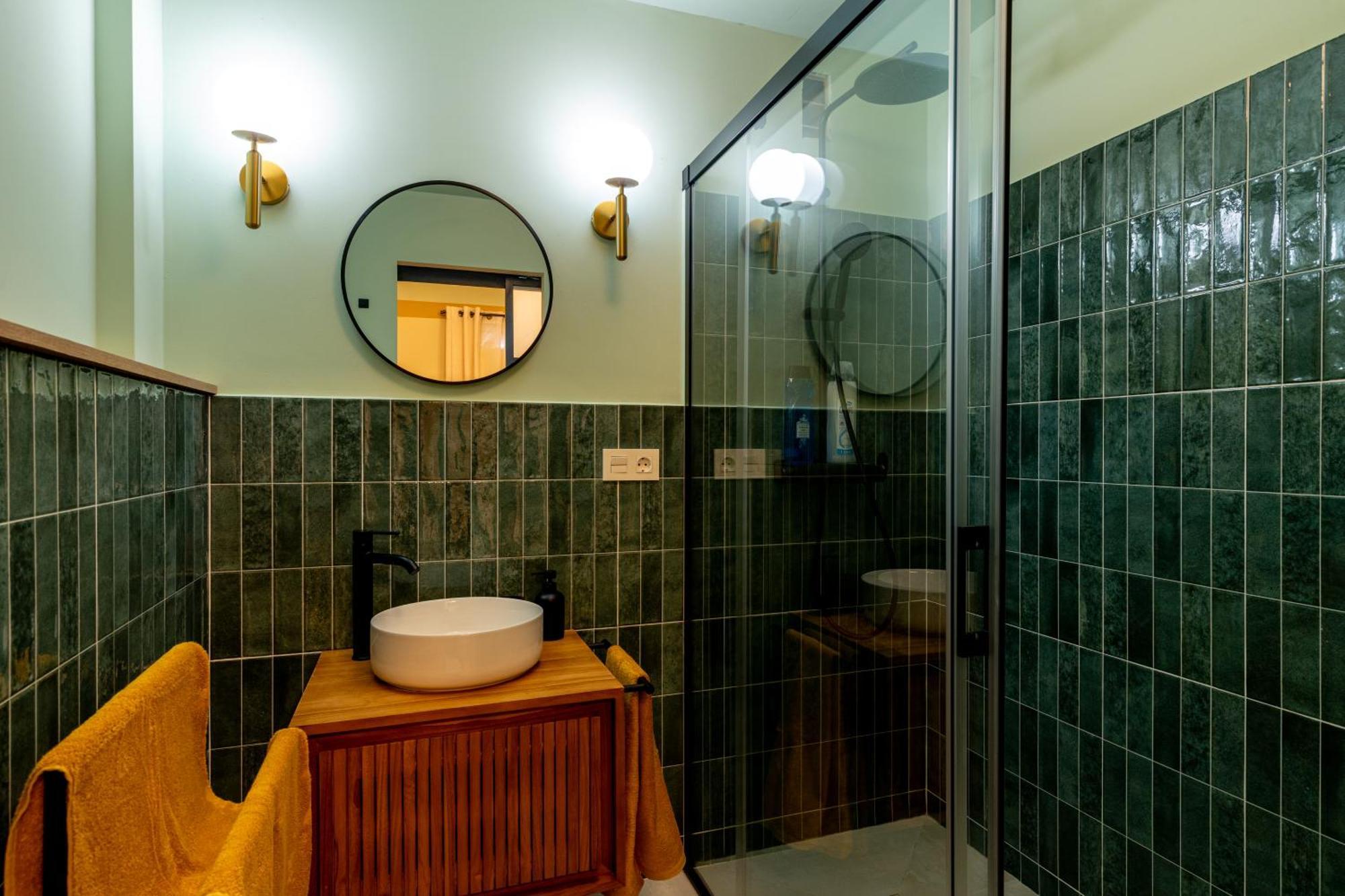 Cl2 En Pareja Jacuzzi Y Aparcamiento Apartamento *