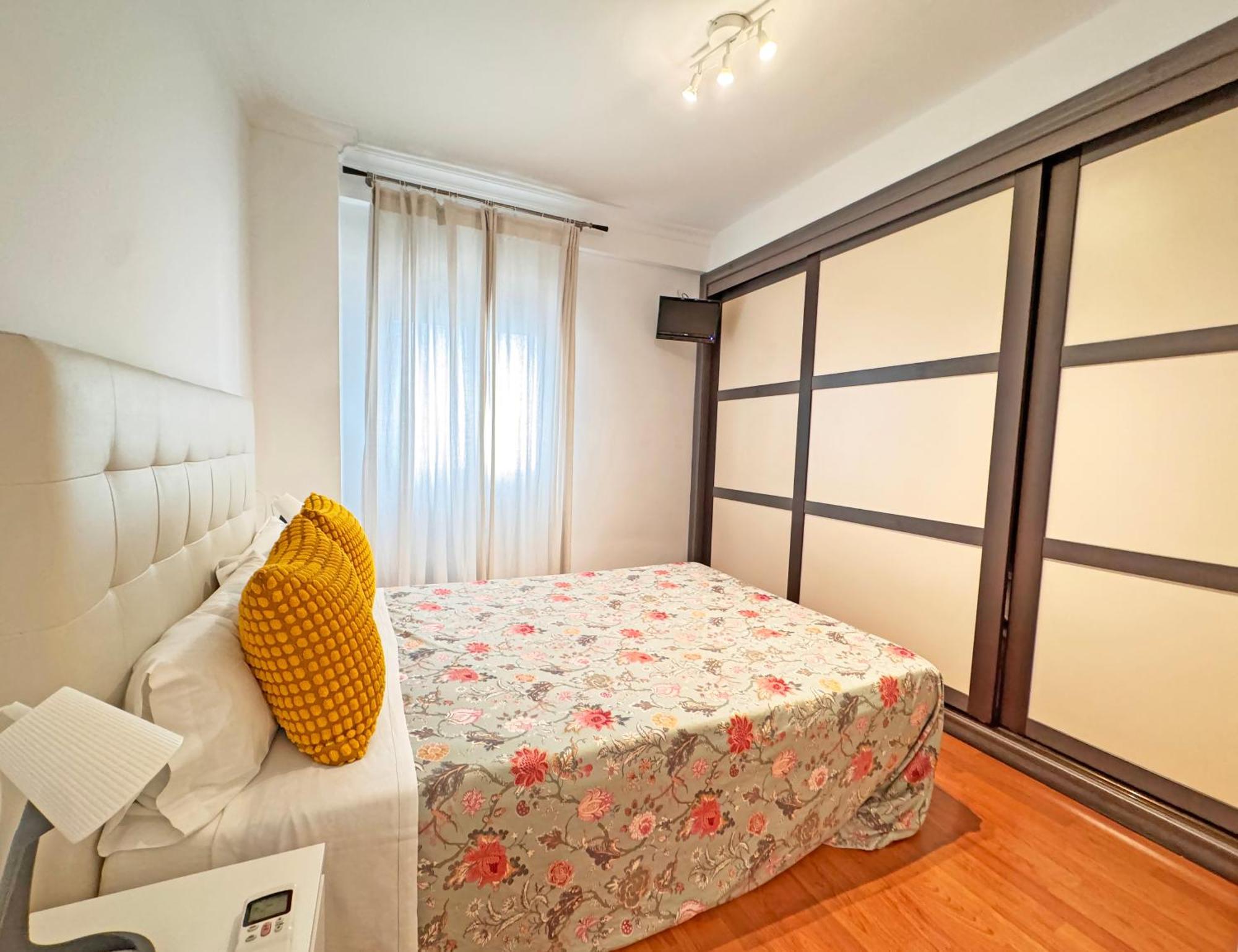 Triana Luxury Numancia Apartment