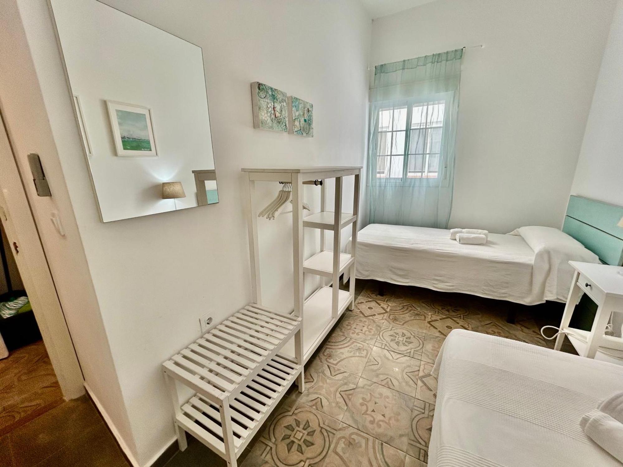 Apartment Acogedor 8pax 4bdr 2bth - Cozyhomesevilla1