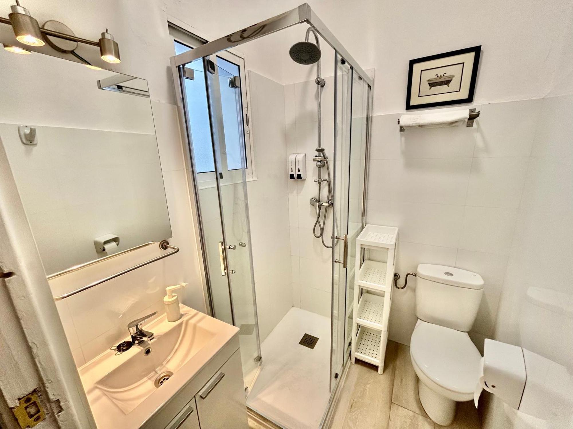 Acogedor 8pax 4bdr 2bth- Cozyhomesevilla2 *