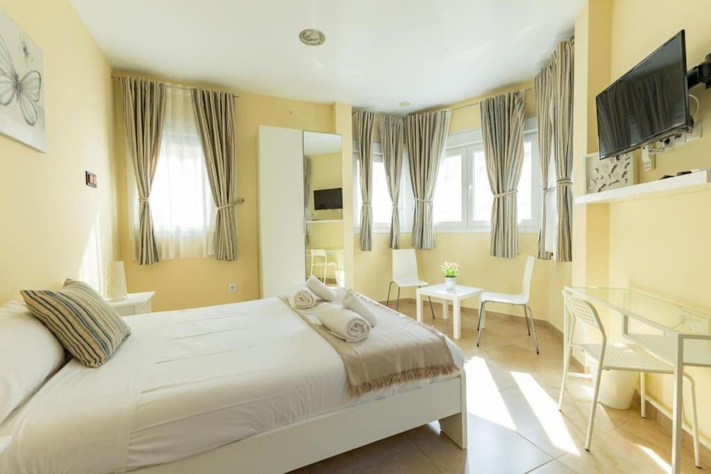 Apartment Plaza Nueva By Valcambre Seville