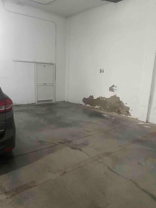 Centro Con Parking Apartment *