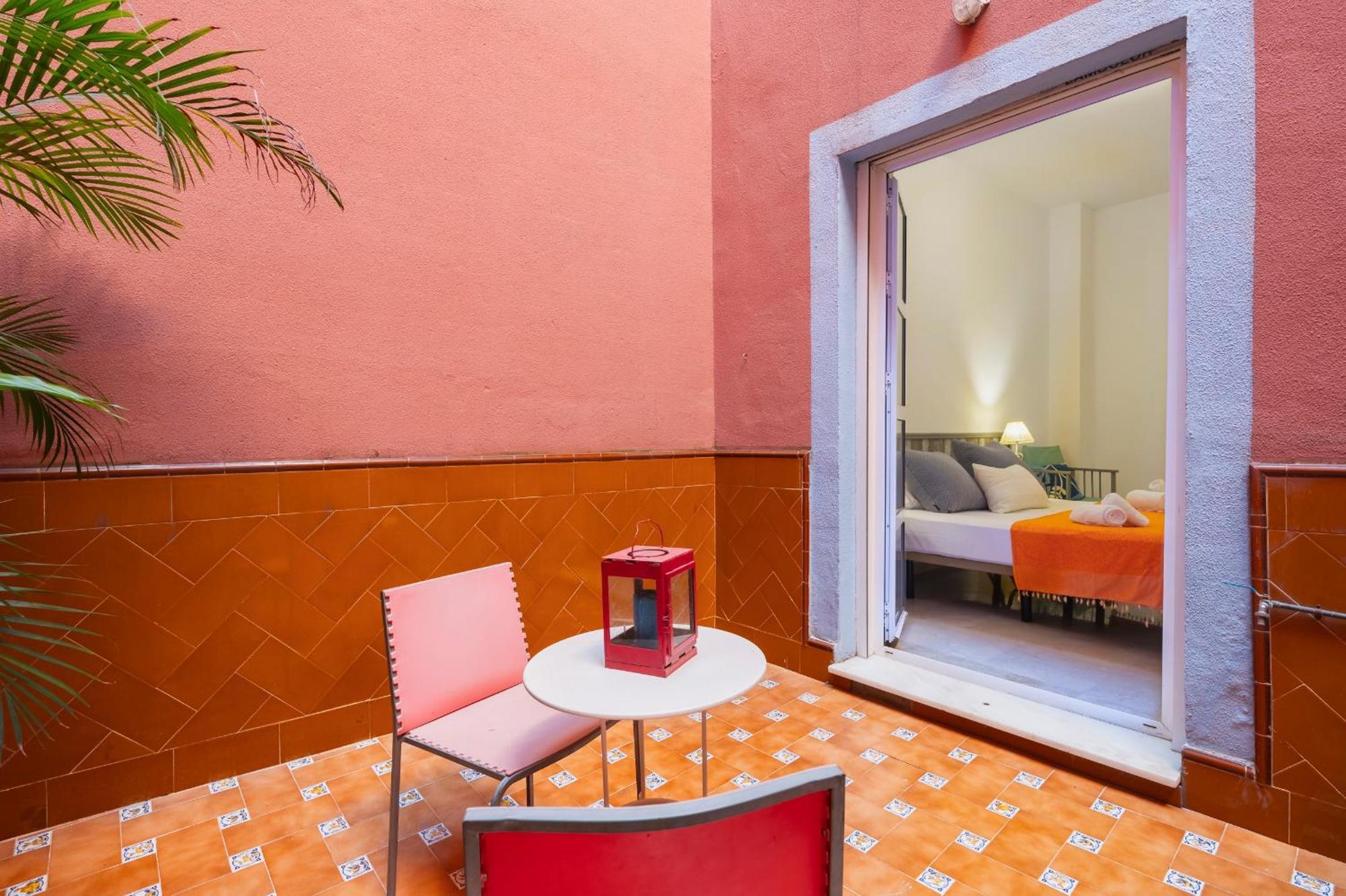 Comfortable Functional - Center - Train Station Apartment *