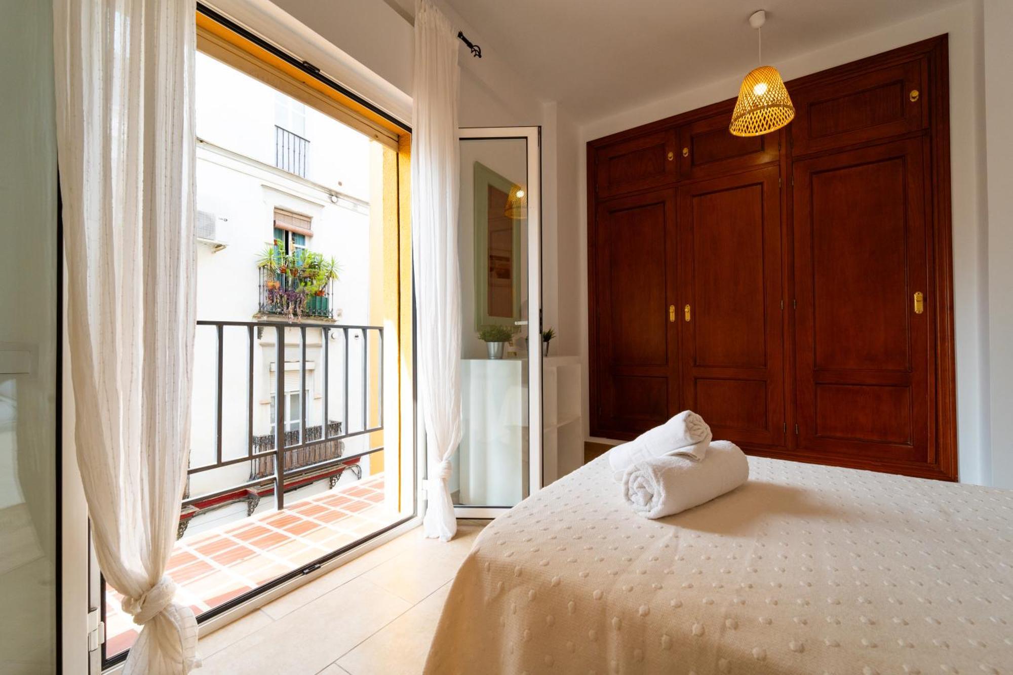 Dean Lopez Luxury Apartment Seville