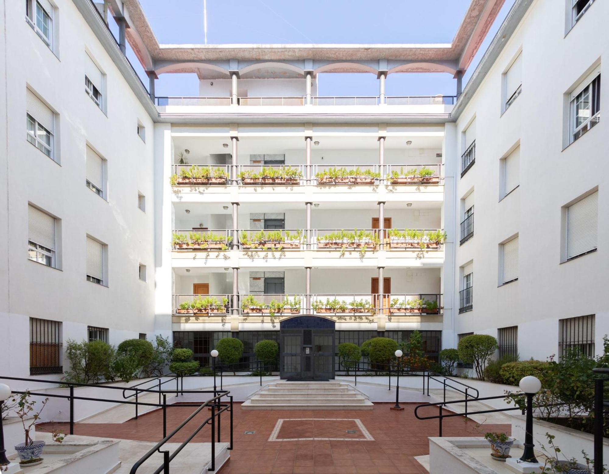 San Jacinto Triana Deluxe By Valcambre * Seville