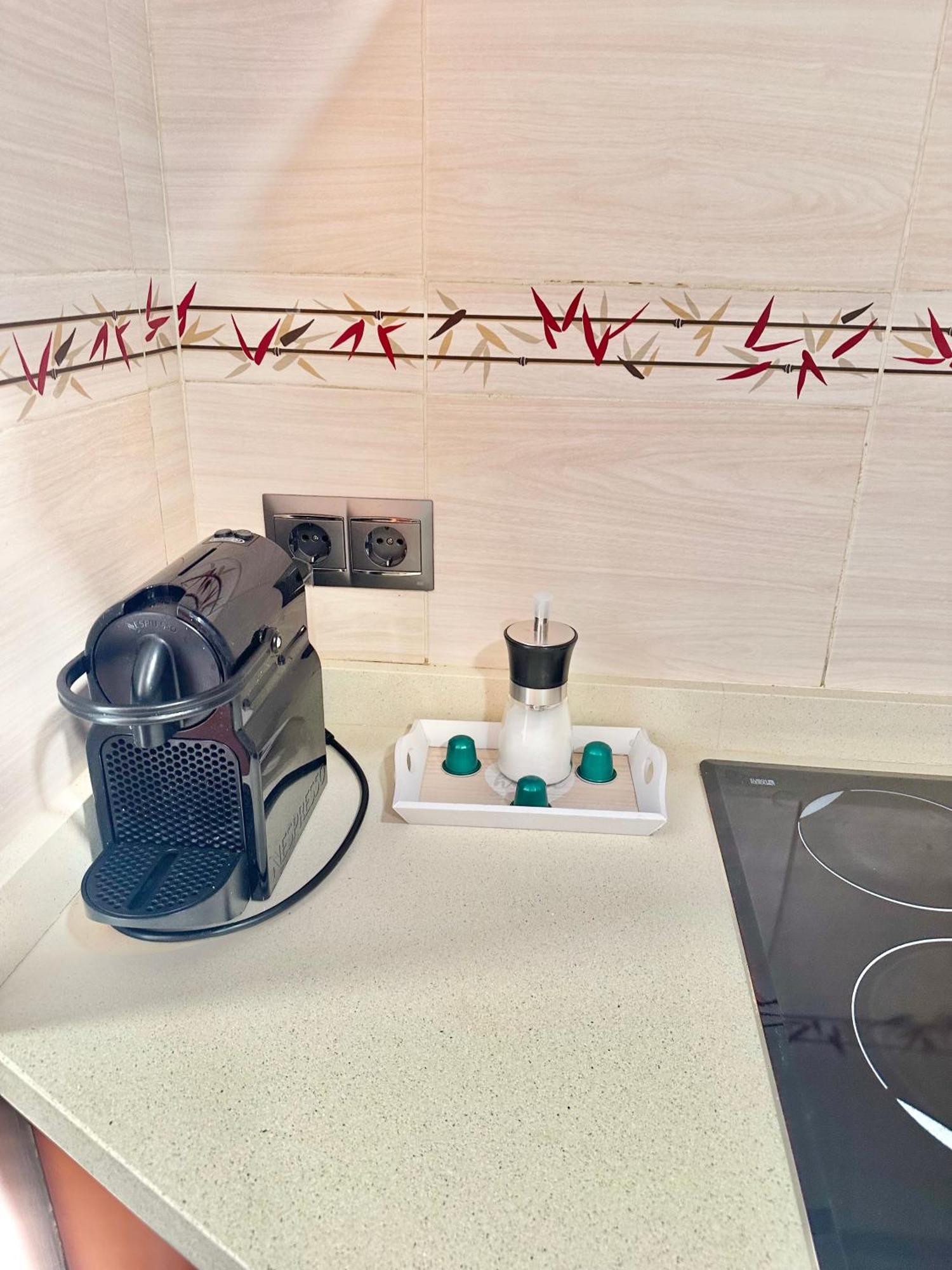 Apartment 10 Minutos Centro Sevilla, Moderno Y Con Parking Gratis *