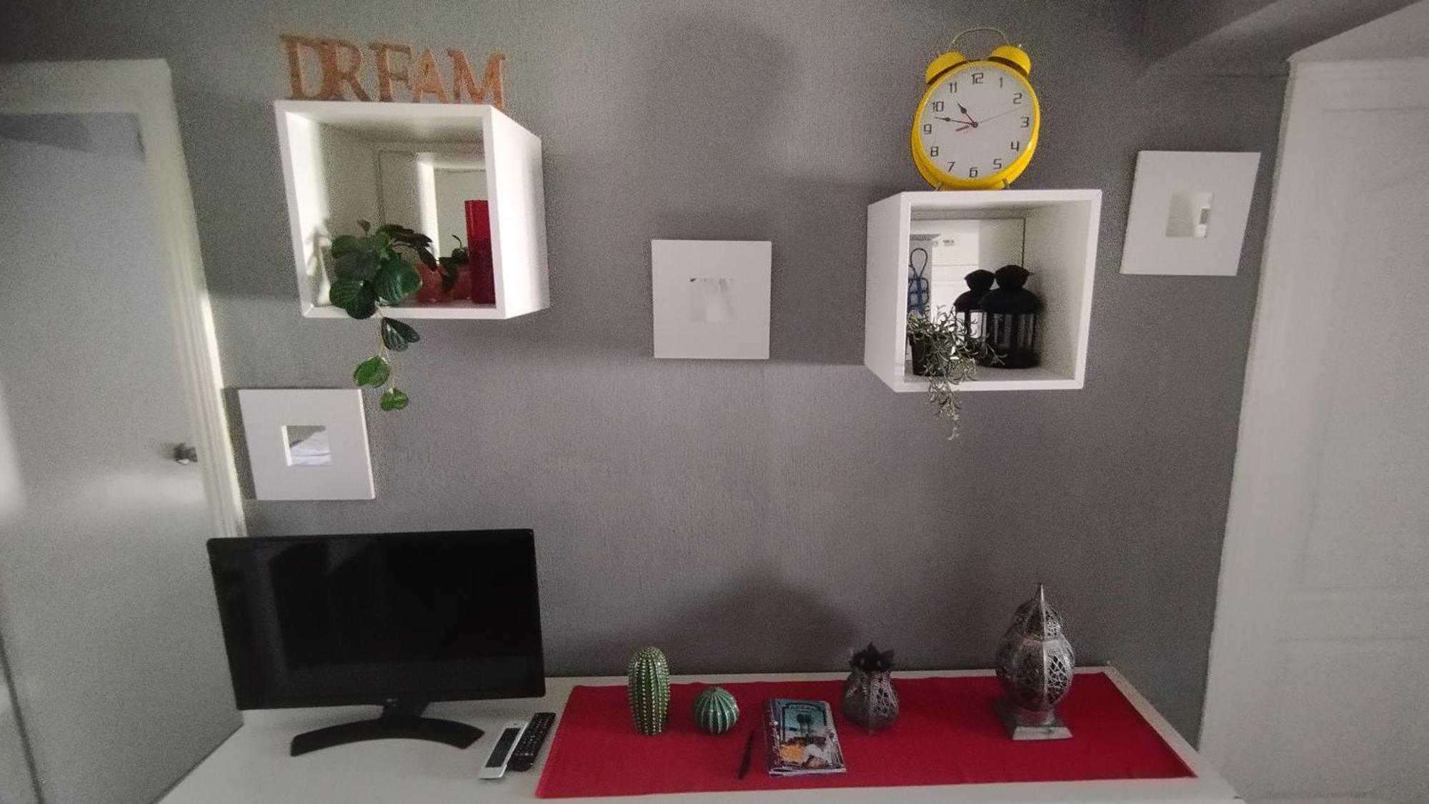 1 Y Salon Con Sofa Cama Bien Comunicado Con El Centro * Seville